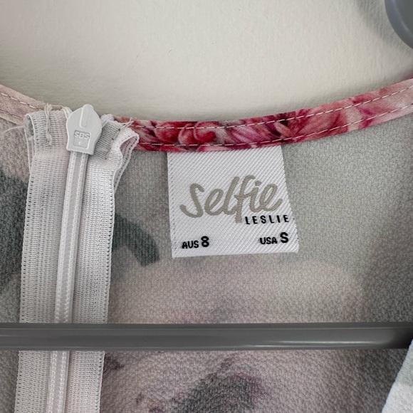 SELFIE VERSAILLES THREE-QUARTER SLEEVE FLORAL ROMPER - Picture 3 of 10